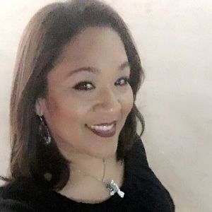 Meet your Posher, Leticia